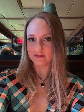 Meet your Posher, Savannah